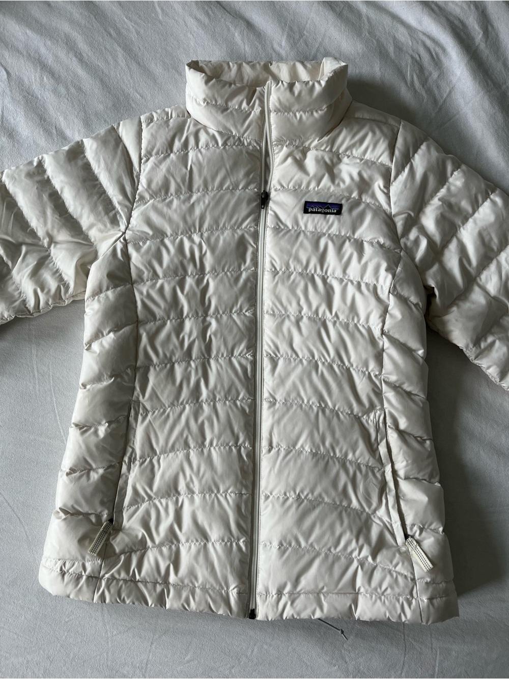 Patagonia white puffer